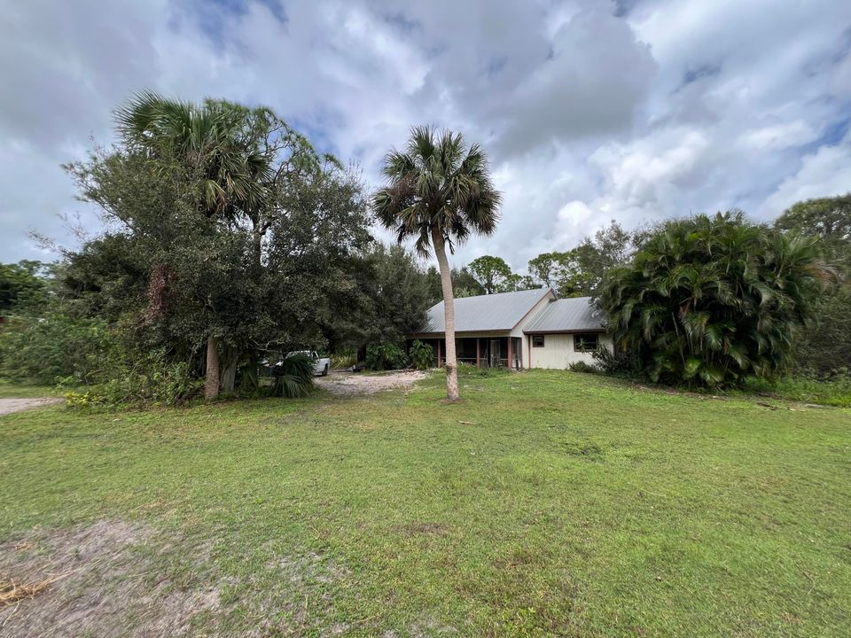 For Sale: $999,500 (3 beds, 2 baths, 2000 Square Feet)