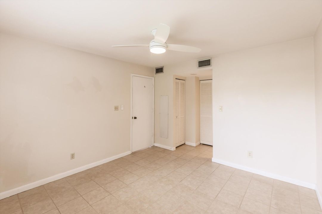 For Sale: $215,000 (2 beds, 2 baths, 875 Square Feet)