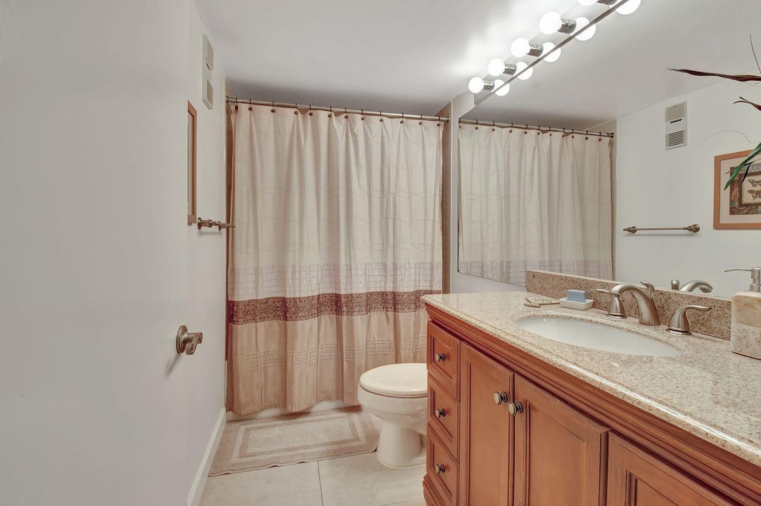 For Sale: $219,000 (2 beds, 2 baths, 1348 Square Feet)