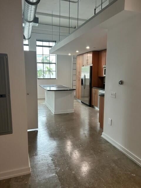 For Rent: $2,495 (1 beds, 1 baths, 764 Square Feet)