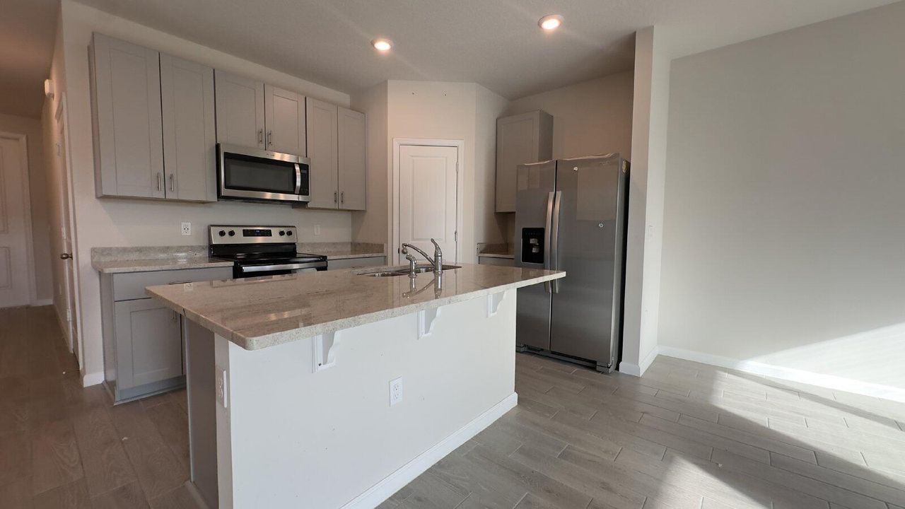 For Rent: $2,595 (3 beds, 2 baths, 1485 Square Feet)