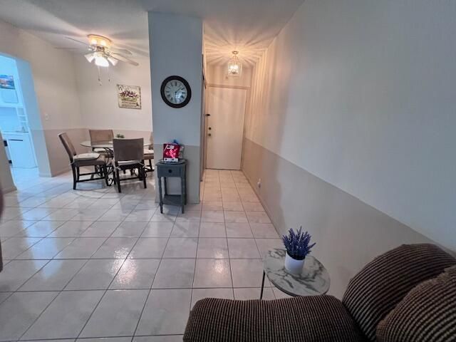 For Sale: $165,500 (2 beds, 2 baths, 930 Square Feet)