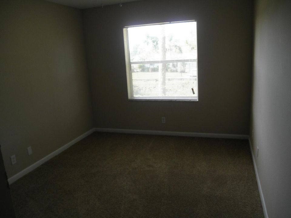 For Rent: $2,000 (3 beds, 2 baths, 1365 Square Feet)