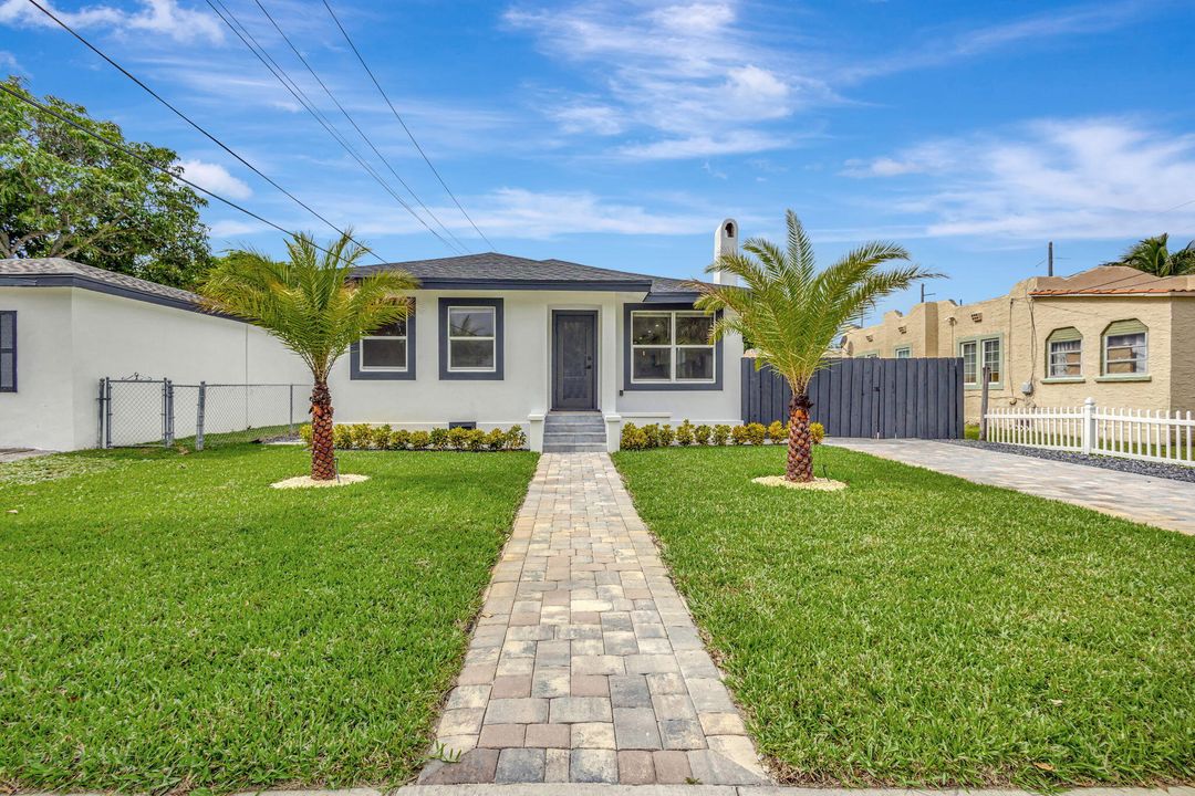 For Sale: $795,000 (3 beds, 2 baths, 1722 Square Feet)