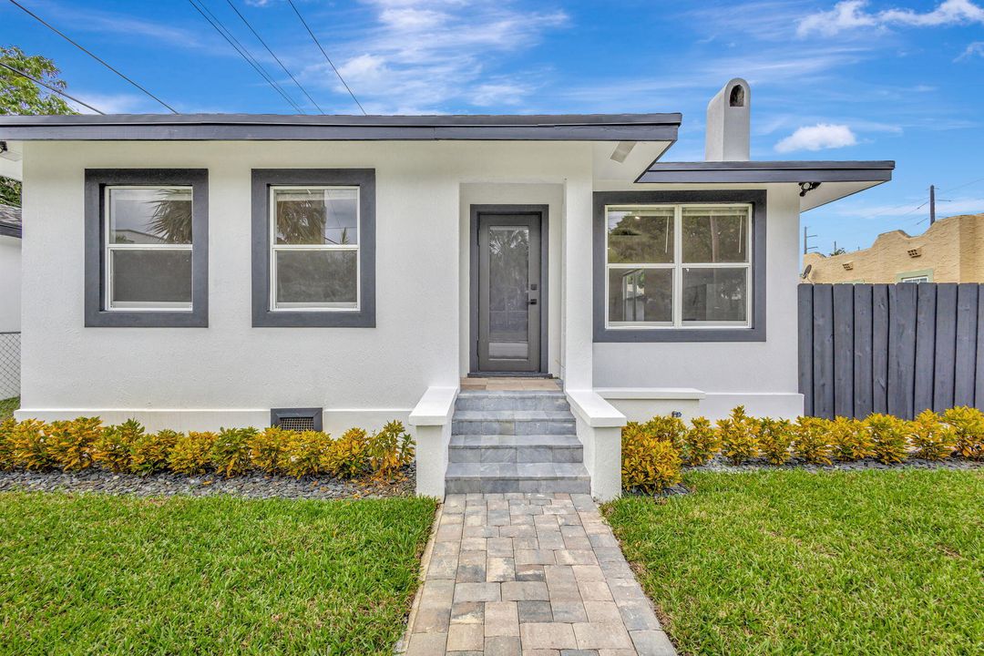 For Sale: $795,000 (3 beds, 2 baths, 1722 Square Feet)