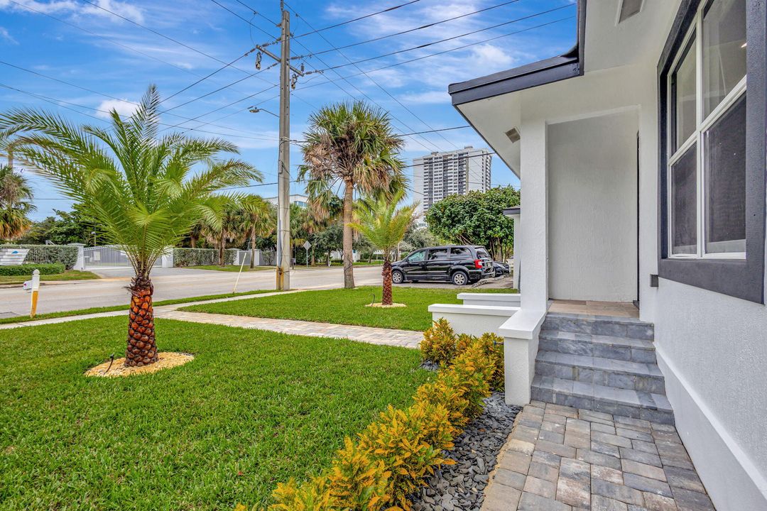 For Sale: $795,000 (3 beds, 2 baths, 1722 Square Feet)