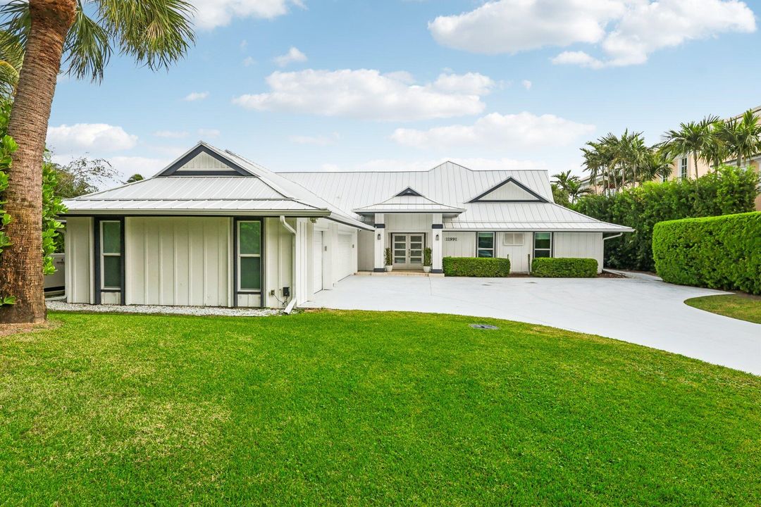 For Sale: $5,900,000 (4 beds, 3 baths, 4766 Square Feet)