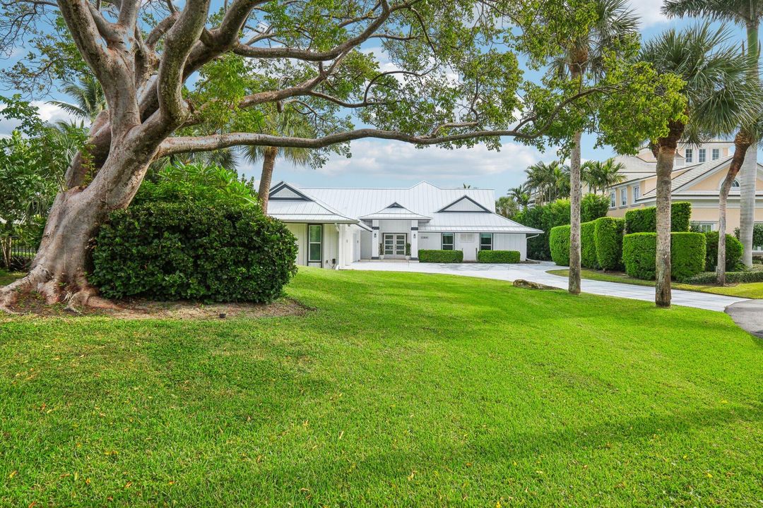 For Sale: $5,900,000 (4 beds, 3 baths, 4766 Square Feet)