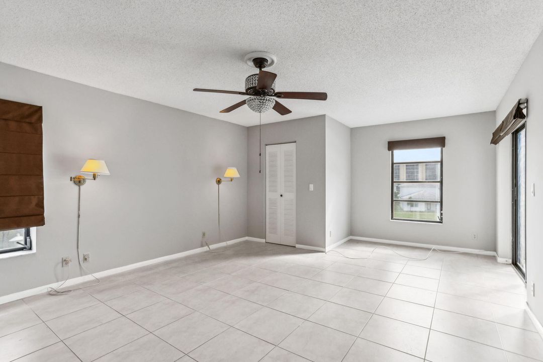 For Sale: $225,000 (2 beds, 2 baths, 1230 Square Feet)