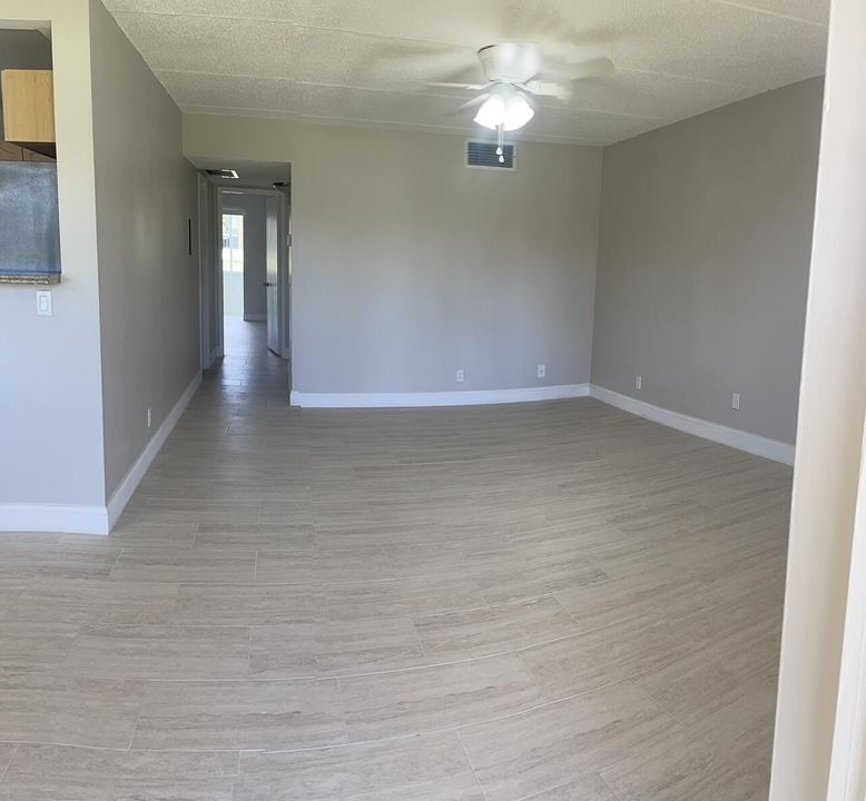 For Rent: $1,850 (2 beds, 1 baths, 825 Square Feet)