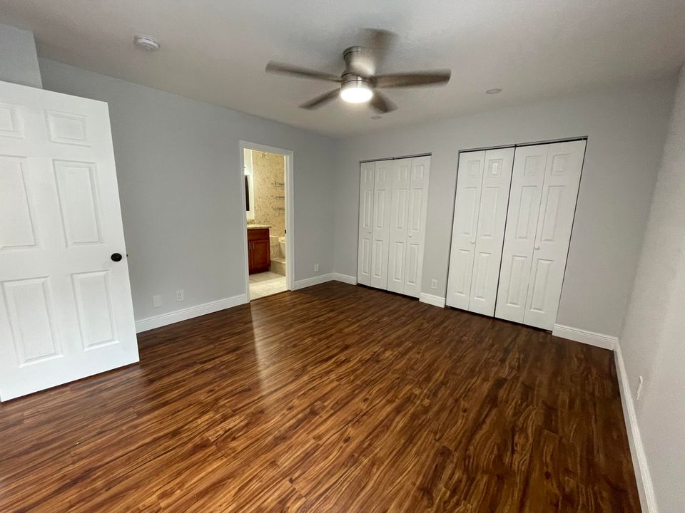 For Rent: $2,000 (2 beds, 2 baths, 953 Square Feet)