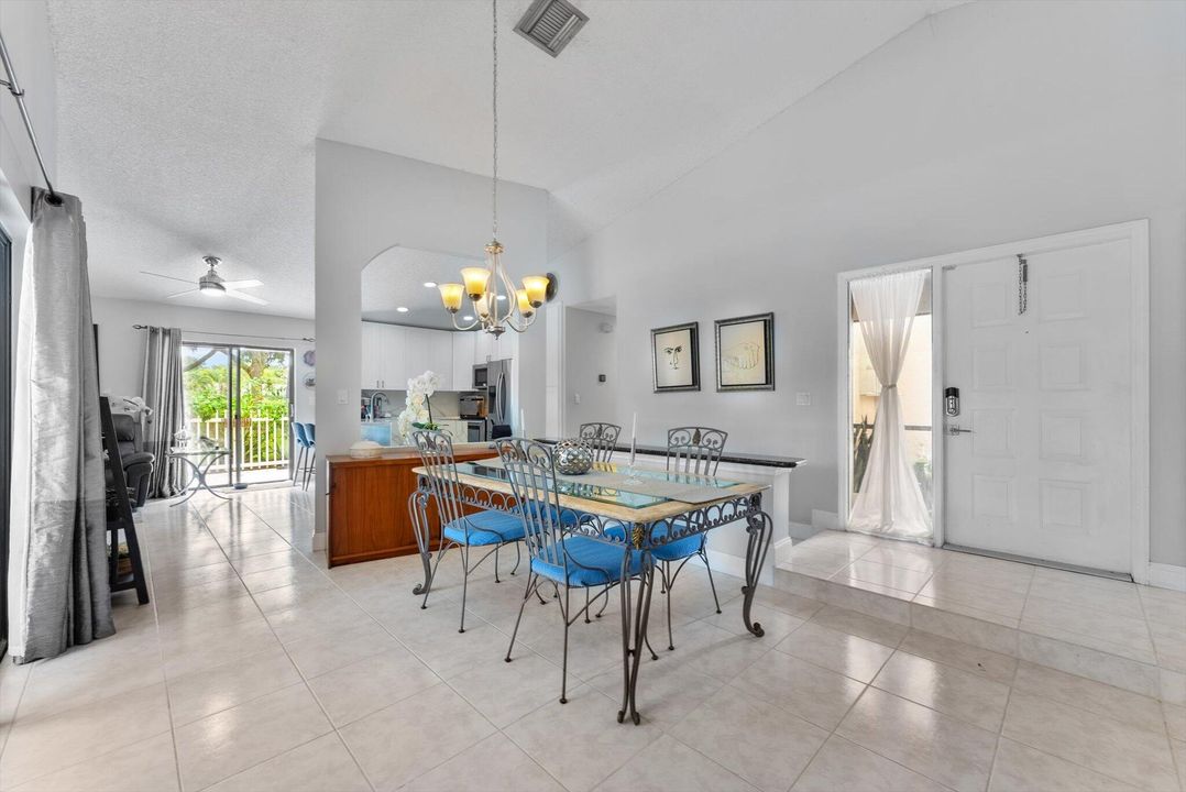 For Sale: $715,000 (4 beds, 2 baths, 1874 Square Feet)