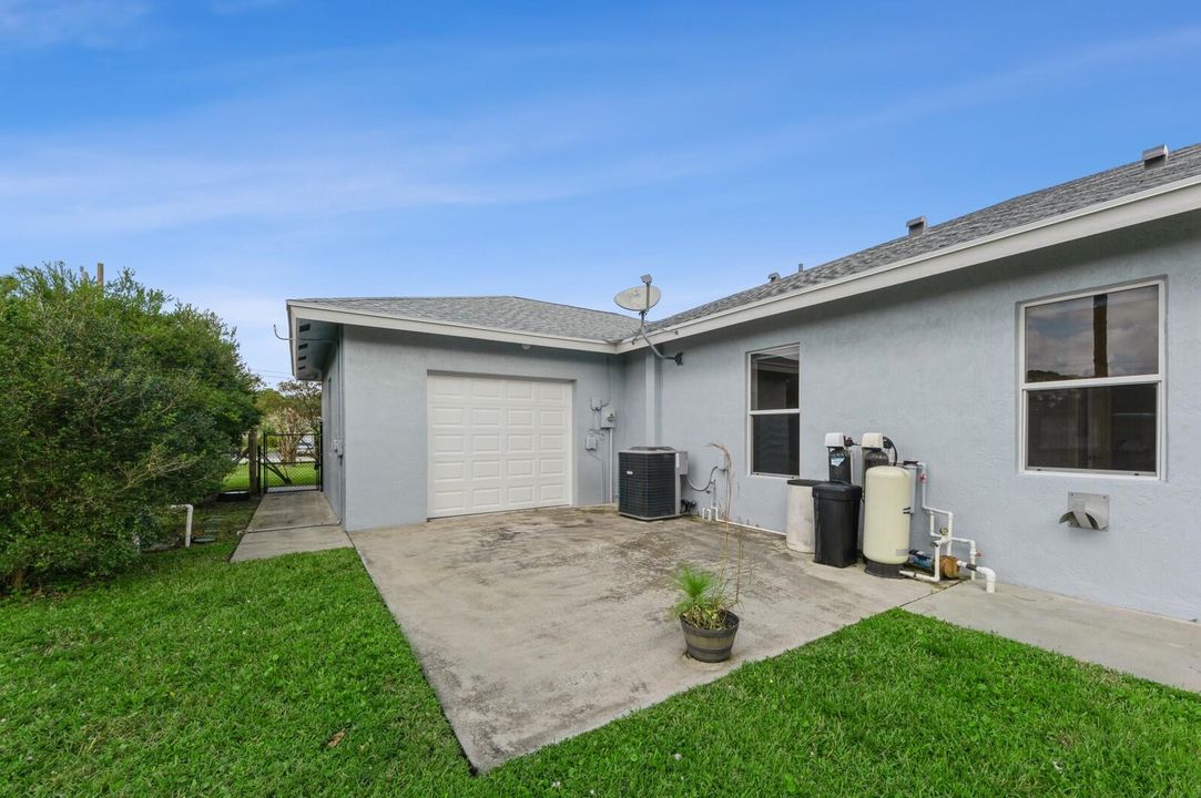 For Sale: $780,000 (4 beds, 2 baths, 2650 Square Feet)