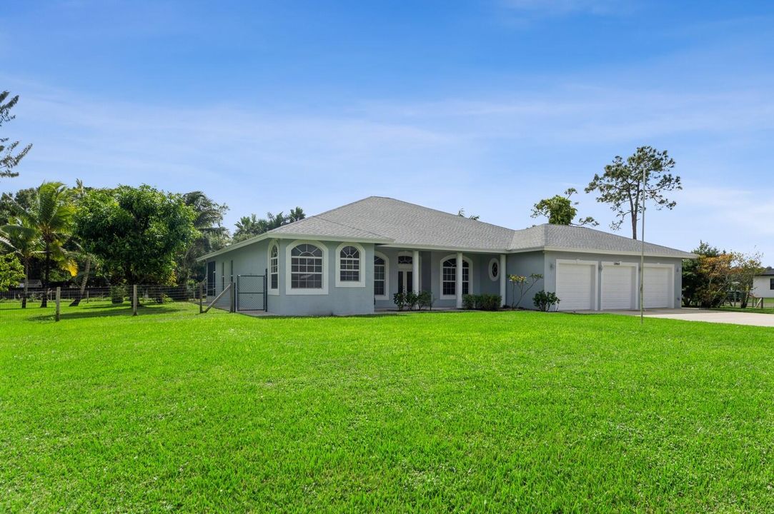 For Sale: $780,000 (4 beds, 2 baths, 2650 Square Feet)