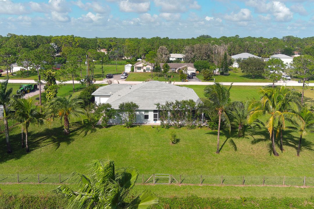 For Sale: $780,000 (4 beds, 2 baths, 2650 Square Feet)