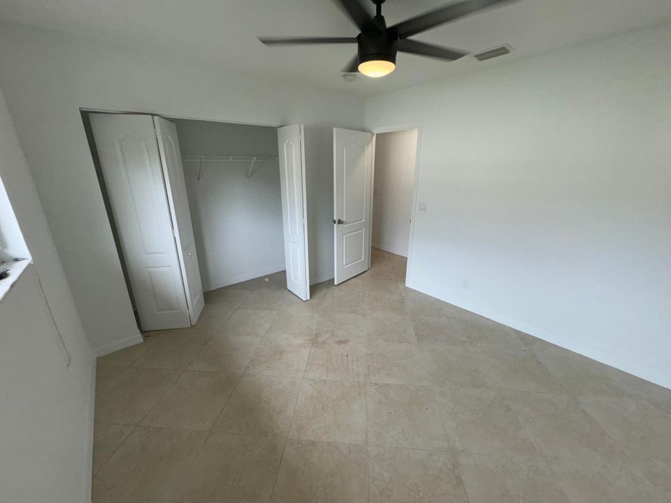 For Rent: $2,300 (2 beds, 2 baths, 1207 Square Feet)