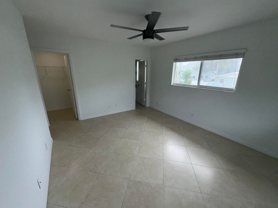 For Rent: $2,300 (2 beds, 2 baths, 1207 Square Feet)