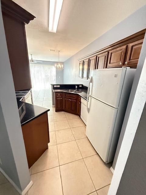 For Rent: $2,100 (3 beds, 2 baths, 1309 Square Feet)