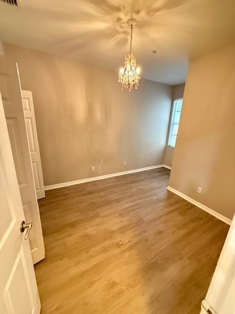 For Rent: $2,100 (3 beds, 2 baths, 1309 Square Feet)