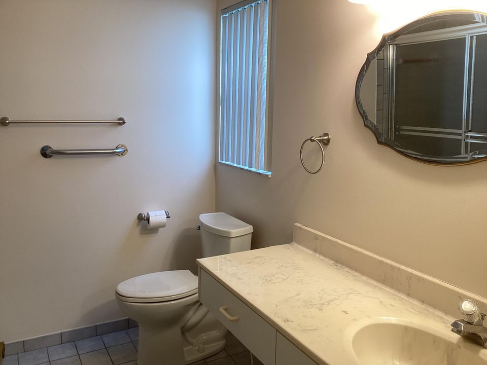 For Sale: $299,900 (2 beds, 2 baths, 1540 Square Feet)