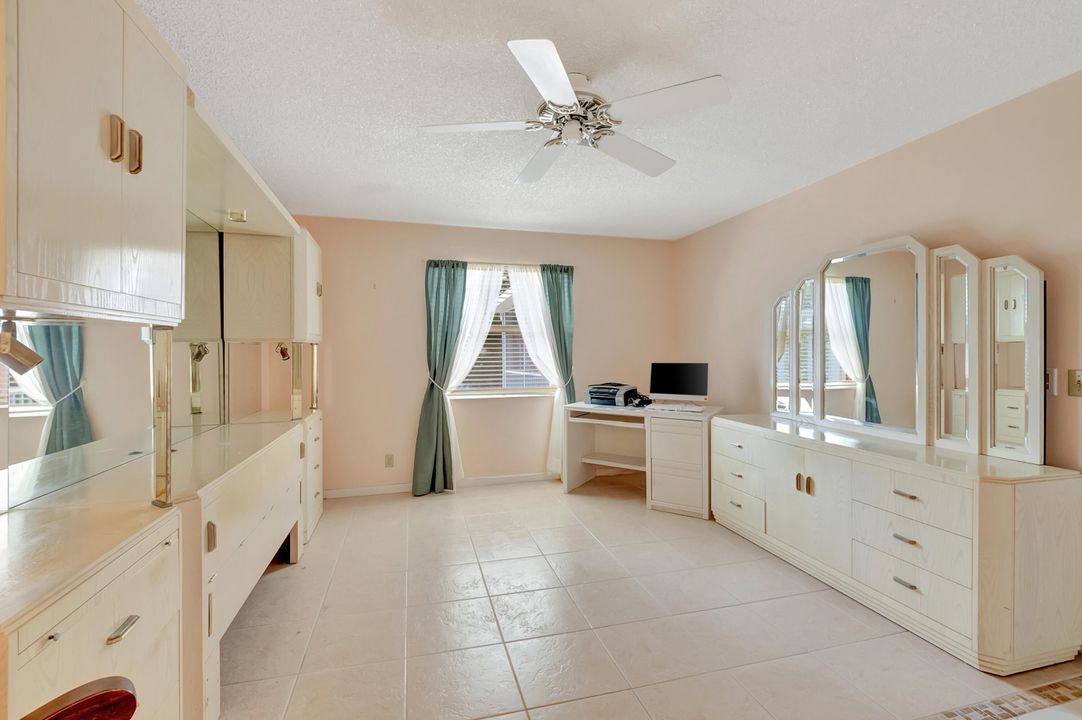 For Sale: $305,000 (2 beds, 2 baths, 1335 Square Feet)