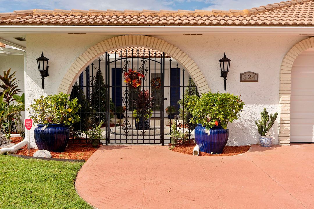 En Venta: $989,900 (4 camas, 3 baños, 2557 Pies cuadrados)