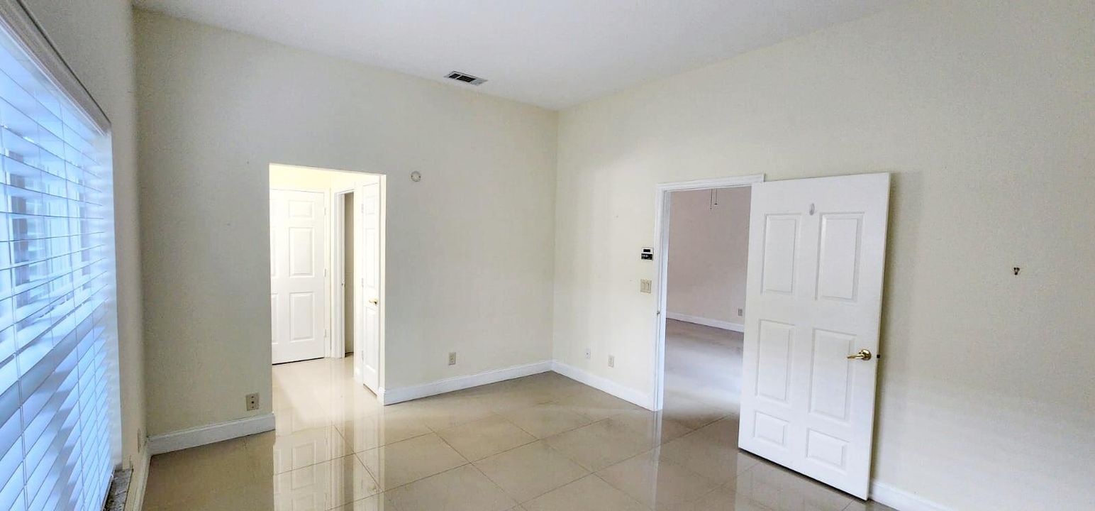 For Rent: $2,750 (2 beds, 2 baths, 1189 Square Feet)