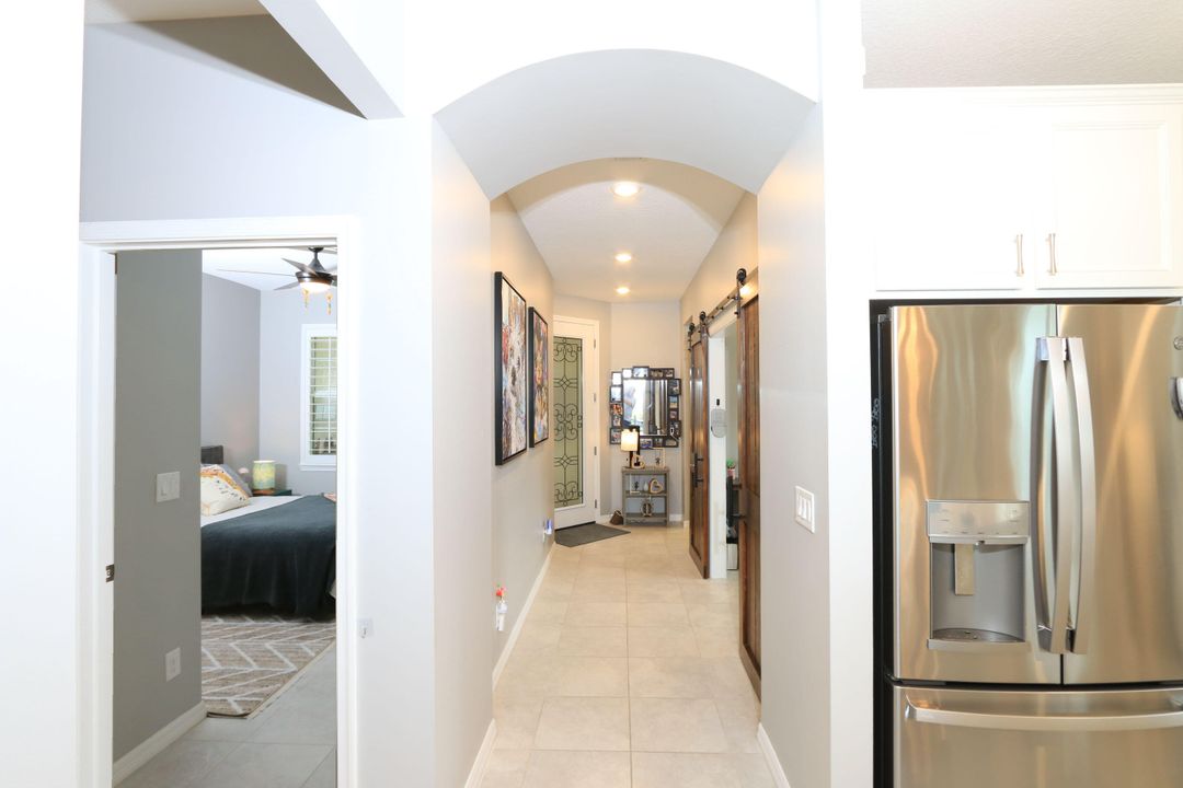 For Sale: $399,900 (2 beds, 2 baths, 1579 Square Feet)