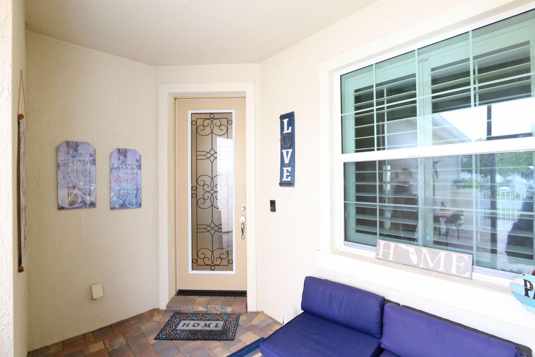 For Sale: $399,900 (2 beds, 2 baths, 1579 Square Feet)