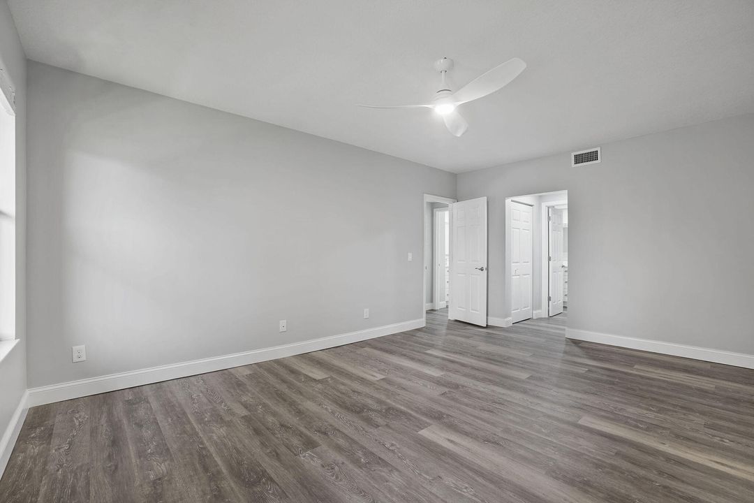 For Sale: $274,000 (2 beds, 2 baths, 1310 Square Feet)