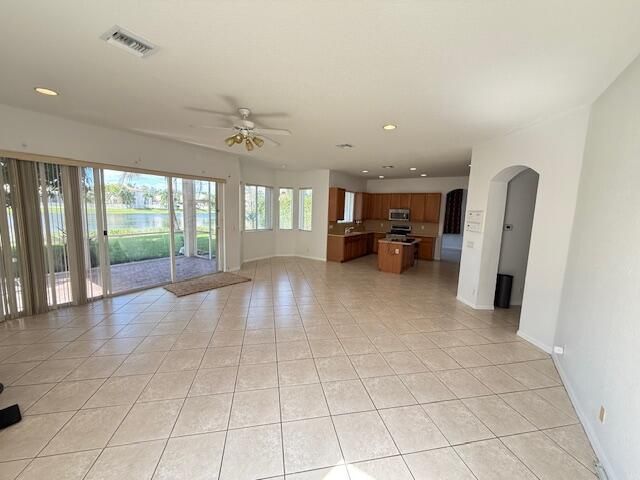 For Rent: $4,900 (5 beds, 3 baths, 3375 Square Feet)