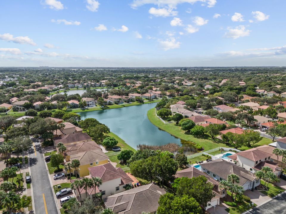 For Sale: $750,000 (4 beds, 2 baths, 2180 Square Feet)