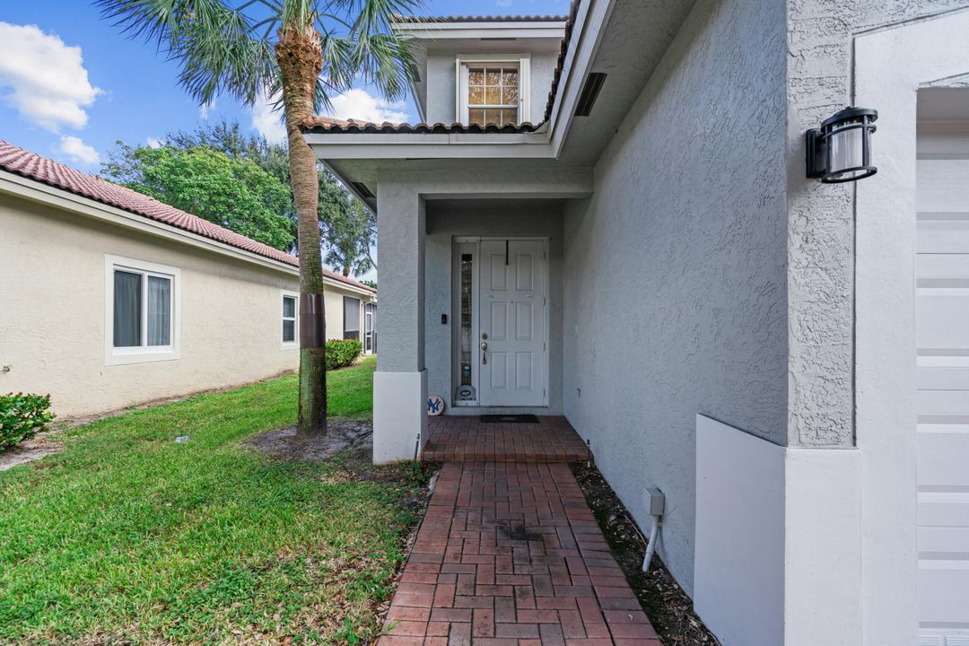 For Sale: $750,000 (4 beds, 2 baths, 2180 Square Feet)