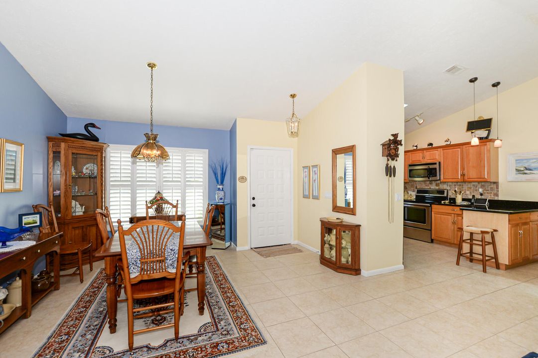 For Sale: $369,000 (3 beds, 2 baths, 1491 Square Feet)