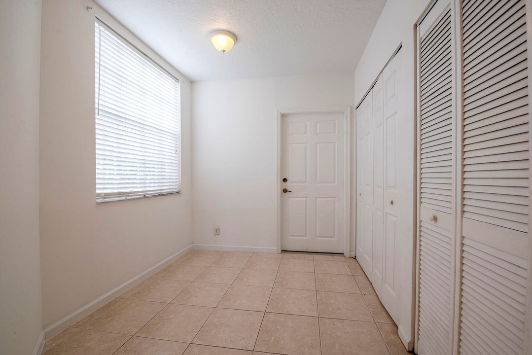 For Sale: $245,000 (3 beds, 2 baths, 1619 Square Feet)