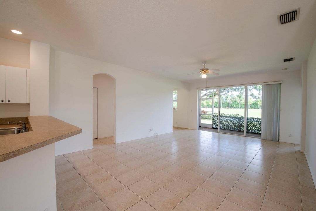 For Sale: $245,000 (3 beds, 2 baths, 1619 Square Feet)