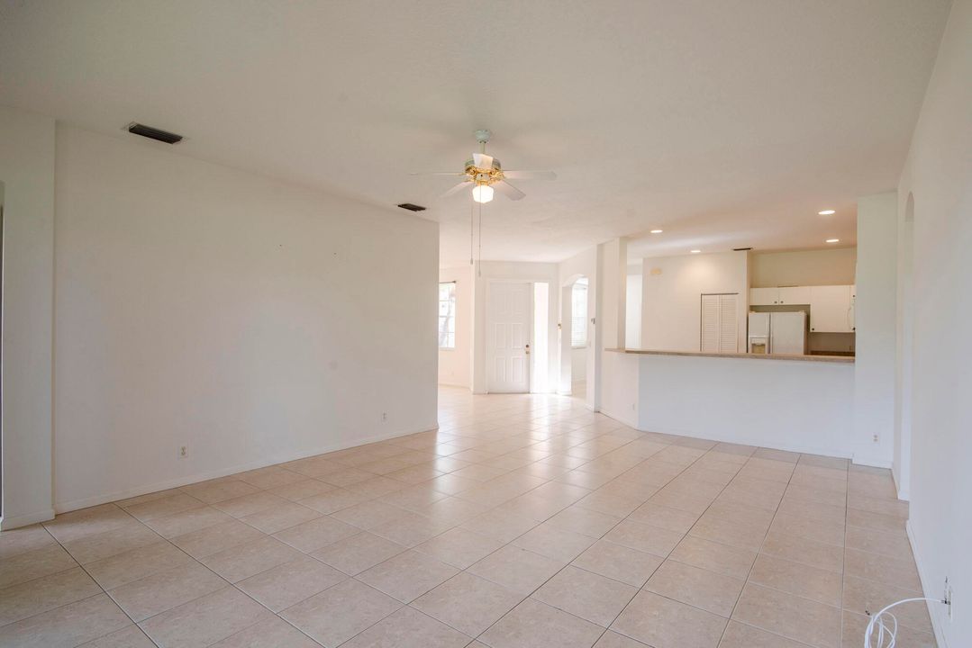 For Sale: $245,000 (3 beds, 2 baths, 1619 Square Feet)