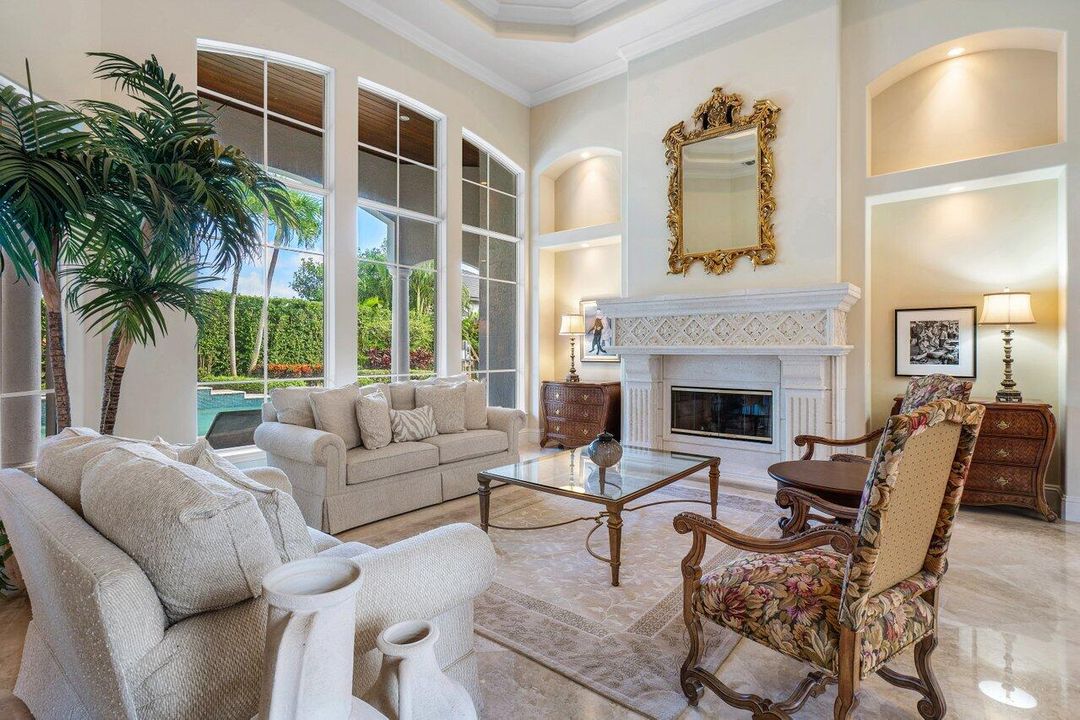 For Sale: $5,495,000 (5 beds, 6 baths, 4693 Square Feet)