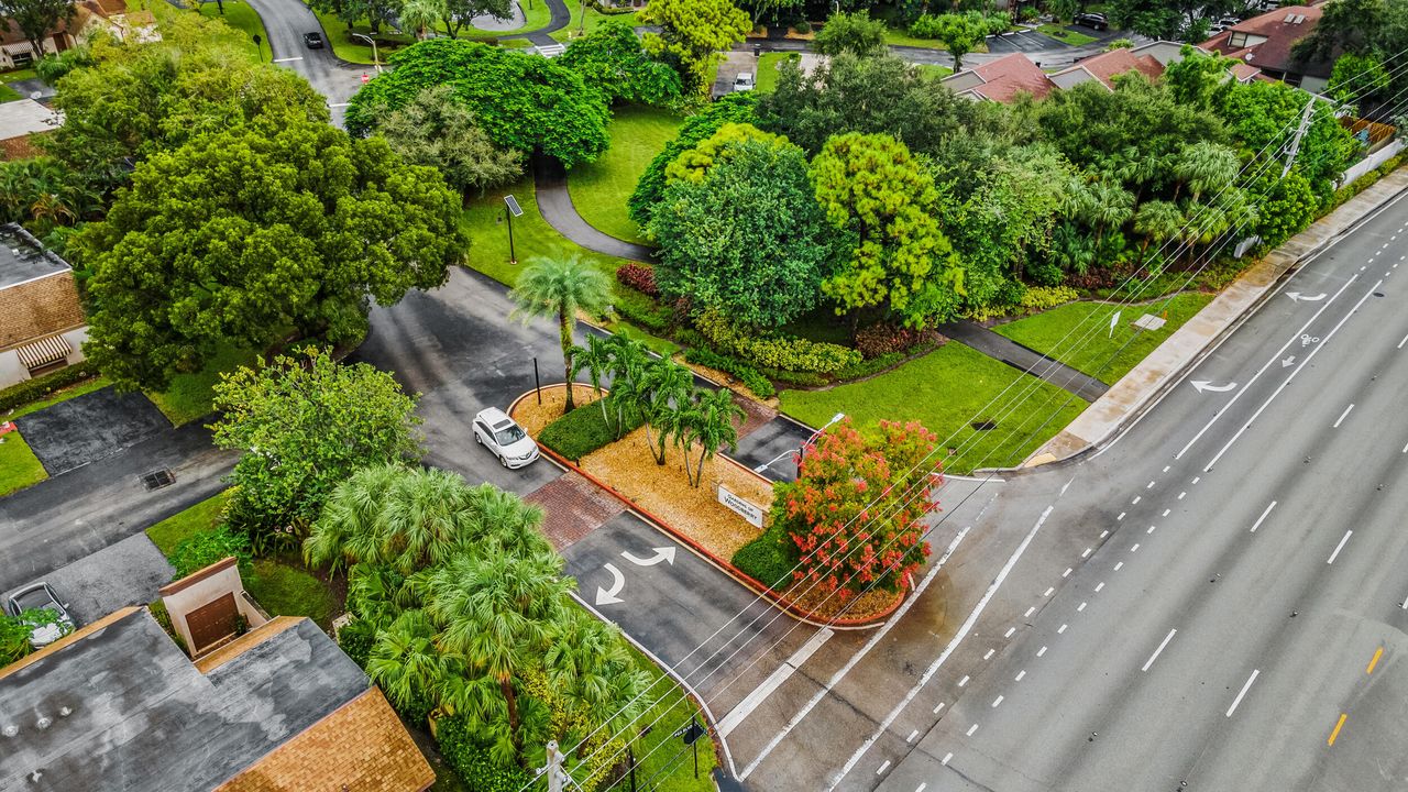 For Sale: $475,000 (2 beds, 2 baths, 1731 Square Feet)