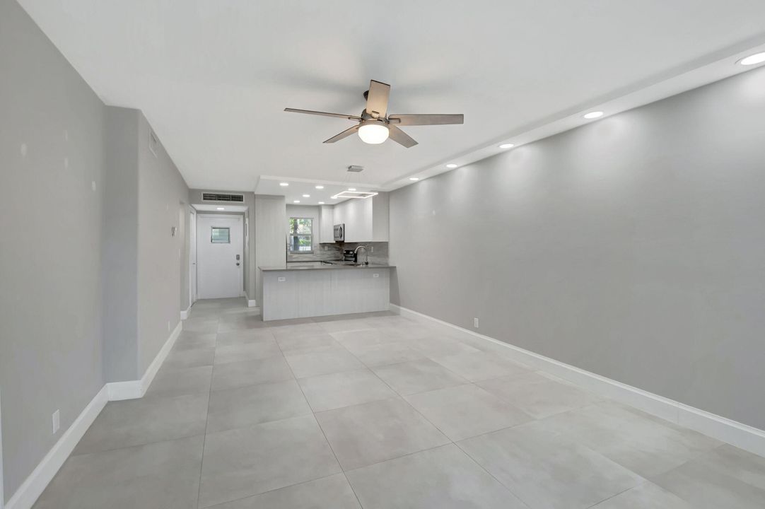 For Sale: $575,000 (2 beds, 2 baths, 1056 Square Feet)