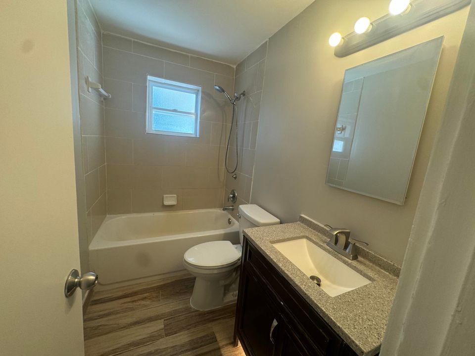 For Rent: $2,100 (1 beds, 2 baths, 1536 Square Feet)