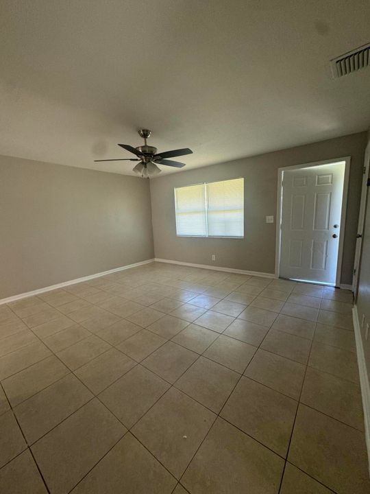 For Rent: $2,100 (1 beds, 2 baths, 1536 Square Feet)