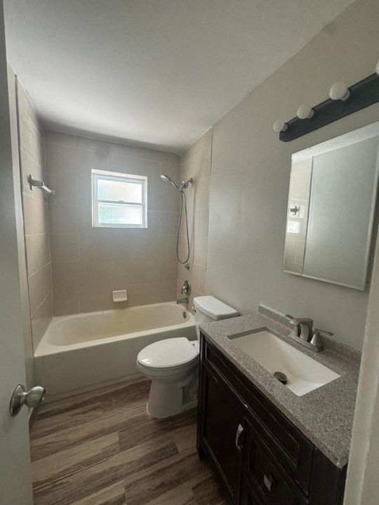 For Rent: $2,100 (1 beds, 2 baths, 1536 Square Feet)