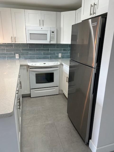 Active With Contract: $1,500 (1 beds, 1 baths, 601 Square Feet)