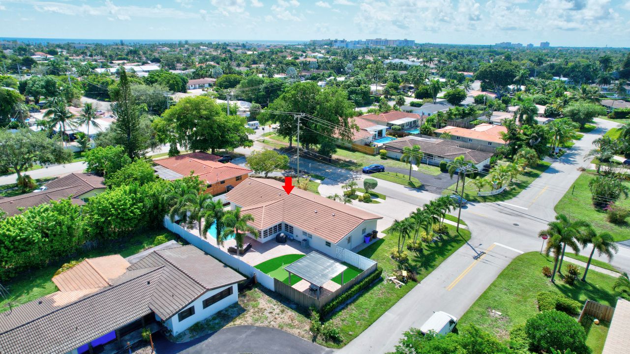 For Sale: $849,000 (3 beds, 2 baths, 1483 Square Feet)