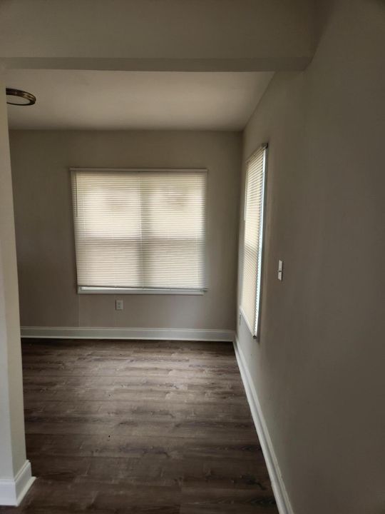 For Rent: $1,795 (1 beds, 1 baths, 800 Square Feet)