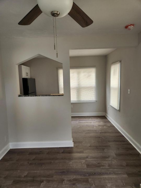 For Rent: $1,795 (1 beds, 1 baths, 800 Square Feet)