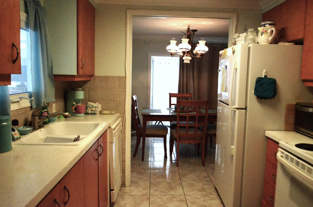 For Sale: $178,000 (3 beds, 2 baths, 1235 Square Feet)