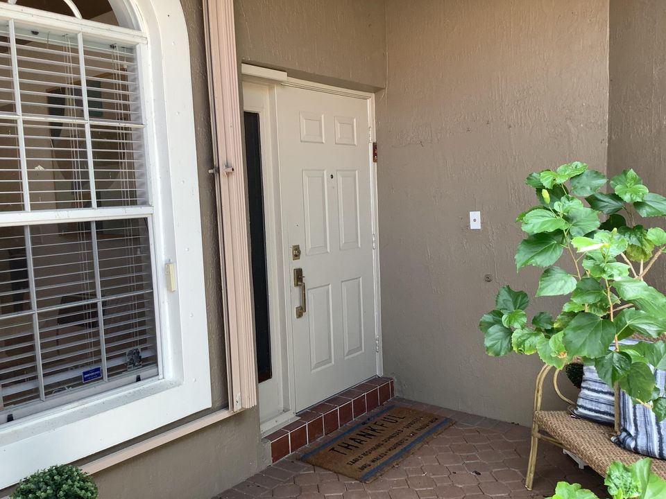 For Rent: $4,500 (3 beds, 2 baths, 1554 Square Feet)