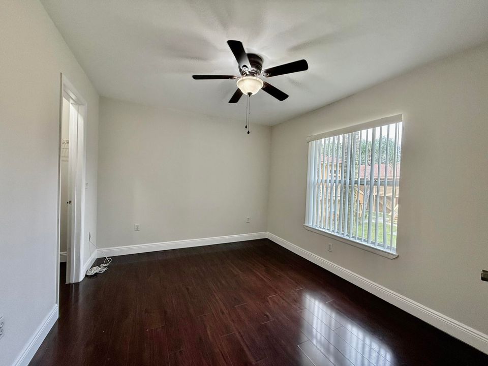 For Rent: $2,250 (2 beds, 2 baths, 904 Square Feet)